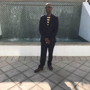 Meet your Posher, Larry